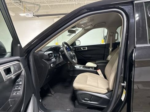 Used 2023 Ford Explorer 4WD image 19