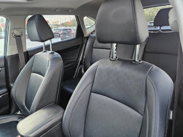 Used 2022 Kia Seltos EX AWD/4WD image 16