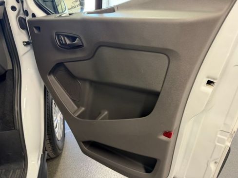 Used 2024 Ford Transit 350 XLT RWD image 28