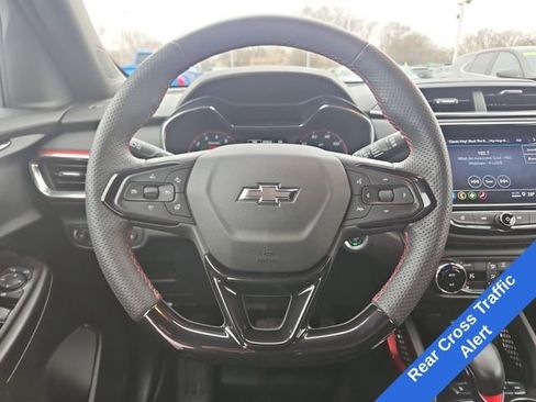 Used 2023 Chevrolet TrailBlazer RS w/ Convenience Package image 12