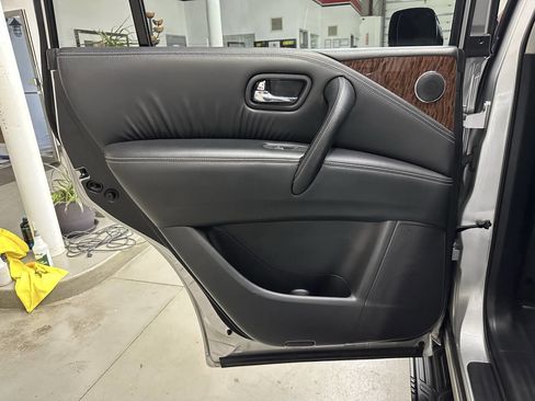 Used 2019 Nissan Armada SL w/ Premium Package image 12