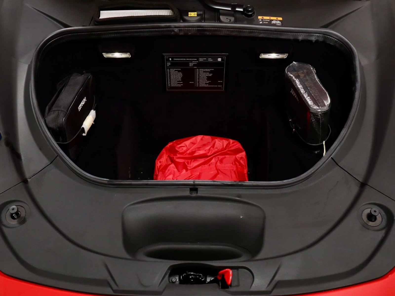 Certified 2021 Ferrari F8 Tributo RWD image 10
