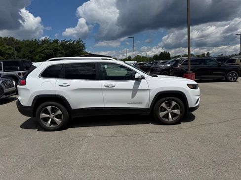Used 2021 Jeep Cherokee Limited w/ Elite Package AWD/4WD image 5