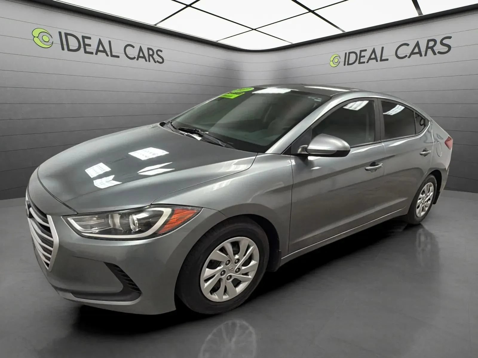 Used 2017 Hyundai Elantra SE FWD image 1
