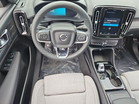 Used 2023 Volvo XC40 Recharge Ultimate w/ Protection Package Premier image 13
