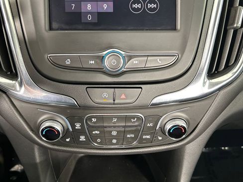 Used 2023 Chevrolet Equinox LT AWD/4WD image 14