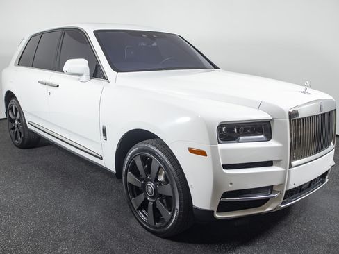 Used 2019 Rolls-Royce Cullinan AWD/4WD image 28
