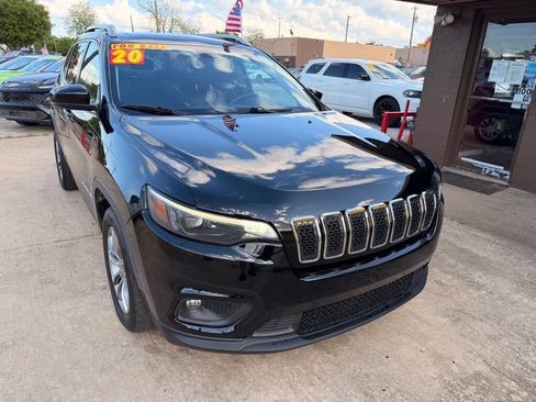 Used 2020 Jeep Cherokee Latitude Plus FWD image 7