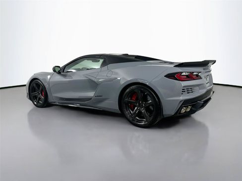 Used 2025 Chevrolet Corvette E-Ray w/ Battery Protection Package AWD/4WD image 3