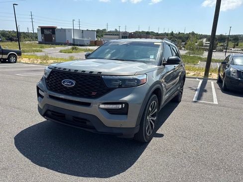 Used 2020 Ford Explorer ST w/ Premium Technology Package AWD/4WD image 5