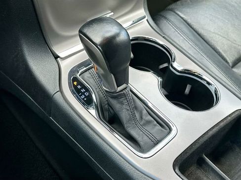 Used 2019 Jeep Grand Cherokee Limited w/ Luxury Group II image 17