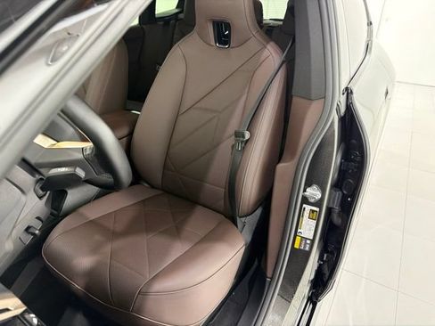 Certified 2025 BMW iX xDrive50 AWD/4WD image 13