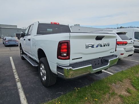 Used 2025 RAM 2500 Big Horn AWD/4WD image 8