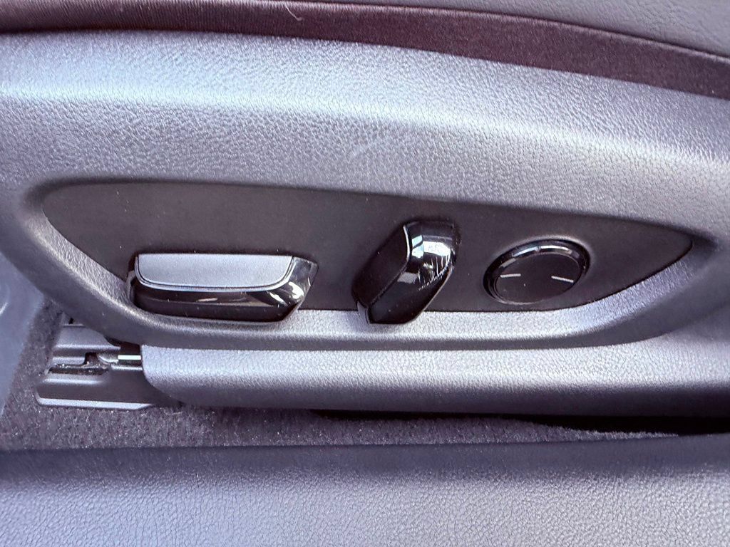 Certified 2024 Lexus ES 300h w/ Premium Package FWD image 18