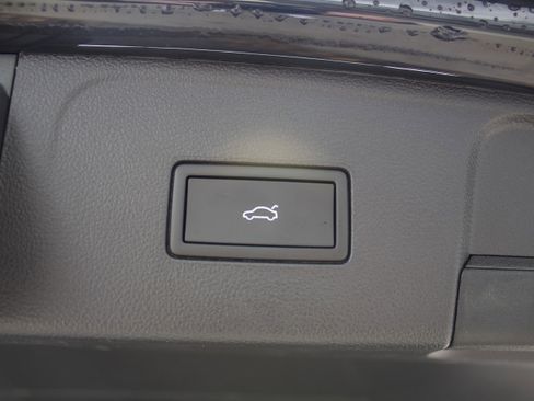 New 2026 Volkswagen Atlas SEL image 32