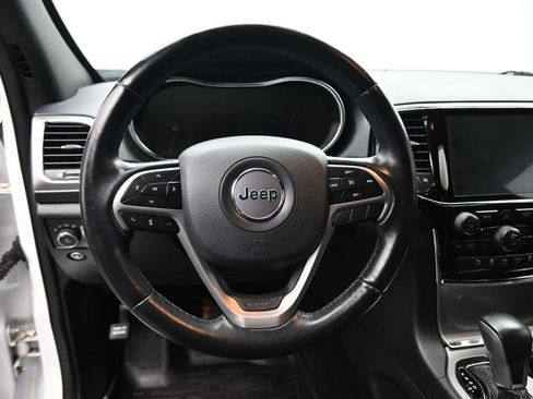 Used 2020 Jeep Grand Cherokee Altitude image 14