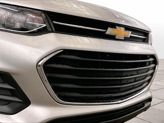 Used 2018 Chevrolet Trax LS AWD/4WD image 29