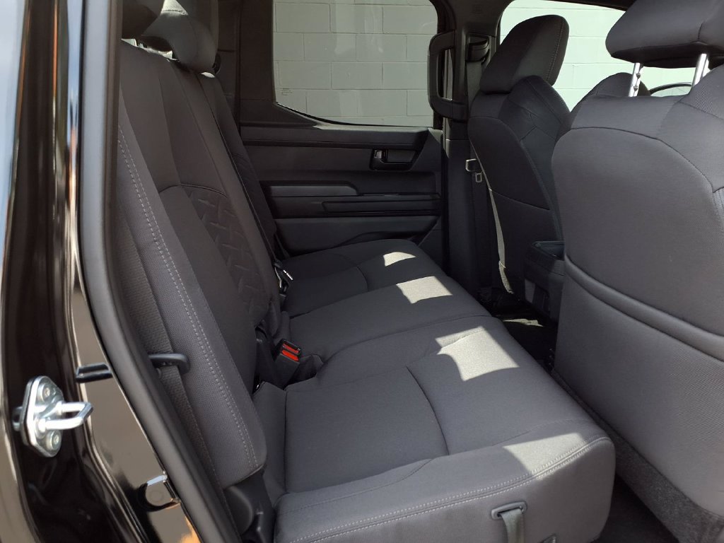 Certified 2025 Toyota Tacoma SR5 AWD/4WD image 23