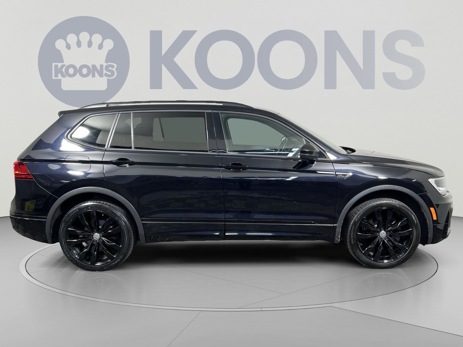 Used 2021 Volkswagen Tiguan SE R-Line AWD/4WD image 12
