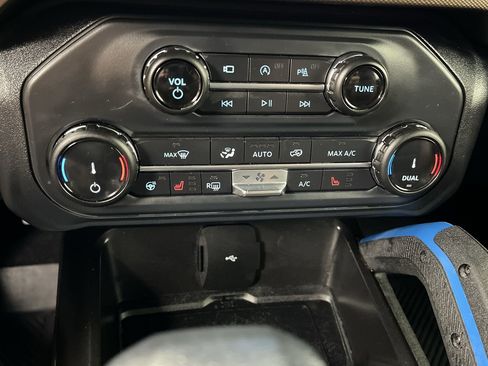 Certified 2022 Ford Bronco Outer Banks AWD/4WD image 19