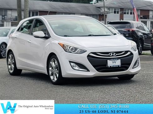 Used 2014 Hyundai Elantra GT w/ Option Group 03 FWD image 1