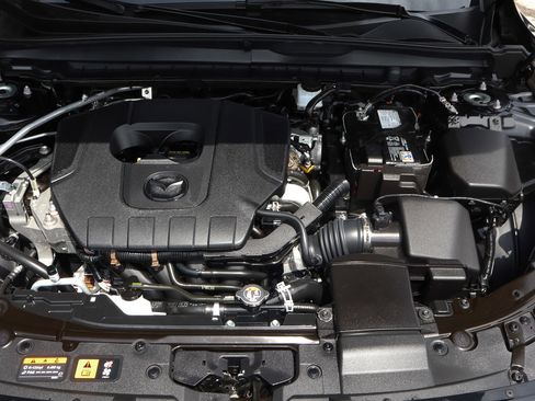 Used 2025 MAZDA CX-50 AWD 2.5 S w/ Premium Plus Pkg image 17