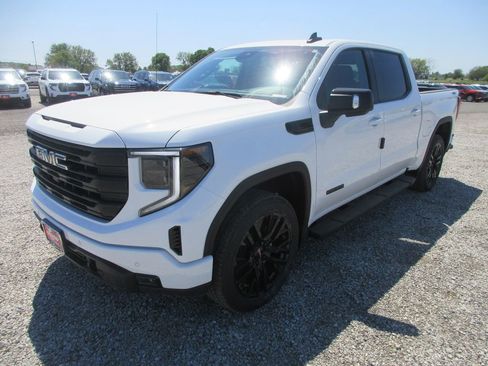 New 2026 GMC Sierra 1500 Elevation w/ Elevation Premium Package AWD/4WD image 11
