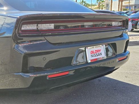 Used 2025 Dodge Charger R/T w/ Quick Order Package 25M R/T image 9