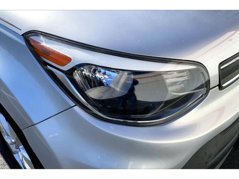 Used 2019 Kia Soul image 23