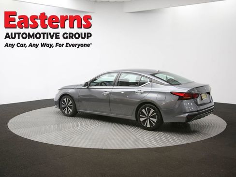 Used 2022 Nissan Altima 2.5 SV image 61