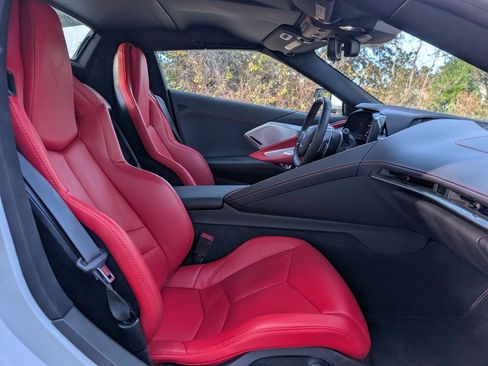 Used 2021 Chevrolet Corvette Stingray image 17