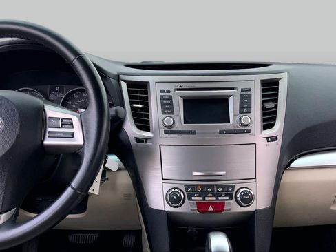 Used 2014 Subaru Outback 2.5i Premium w/ Accessory Value Package (OYT) AWD/4WD image 7