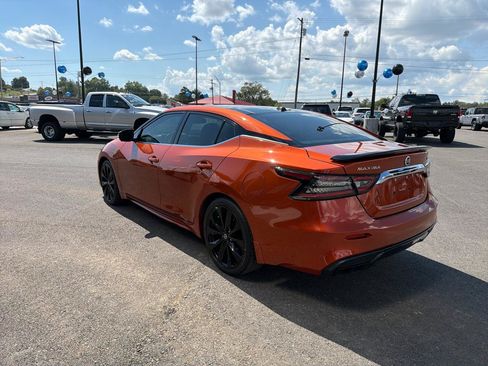 Used 2020 Nissan Maxima SR w/ Sport Mat Group FWD image 5