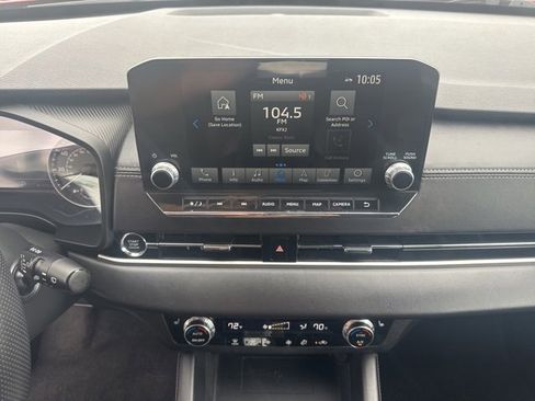 Used 2024 Mitsubishi Outlander FWD image 12