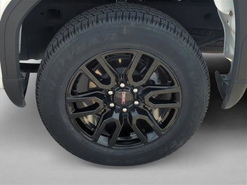 Used 2024 GMC Sierra 1500 Elevation image 25