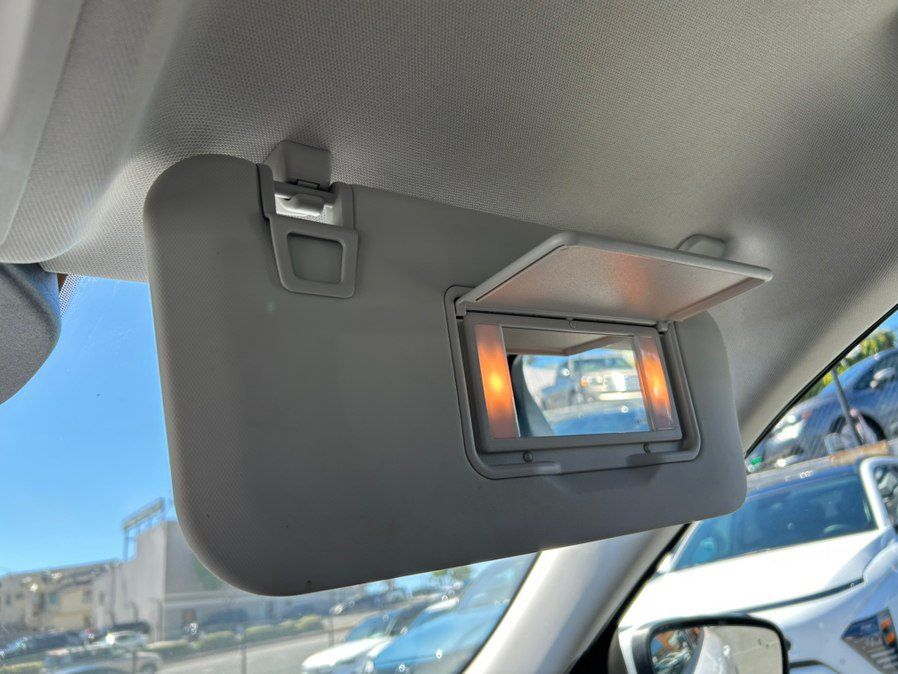 Used 2023 Ford Escape SE FWD image 31