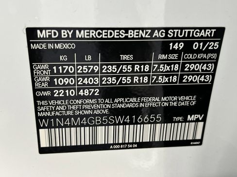 New 2025 Mercedes-Benz GLB 250 image 34