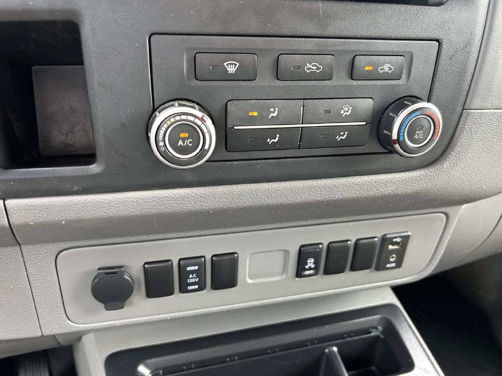 Used 2018 Nissan NV 2500 SV RWD image 23