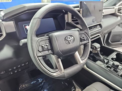 Used 2026 Toyota Sequoia Limited AWD/4WD image 17
