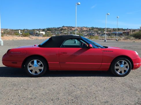 Used 2002 Ford Thunderbird image 2