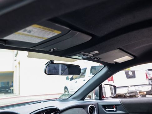 Used 2017 Toyota 86 image 45