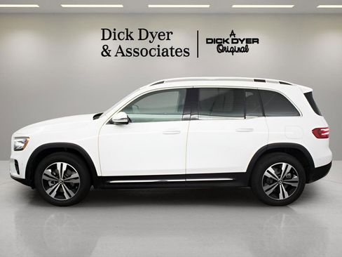 Used 2025 Mercedes-Benz GLB 250 image 5