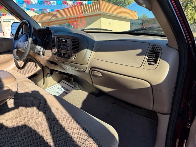 Used 1999 Ford F150 XLT AWD/4WD image 14