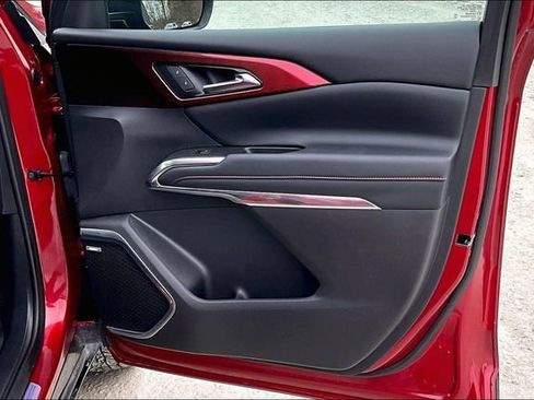 Used 2024 Chevrolet Traverse RS w/ LPO, Floor Liner Package image 24