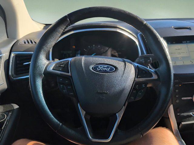 Used 2019 Ford Edge Titanium w/ Cold Weather Package AWD/4WD image 13