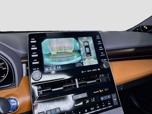 Used 2019 Toyota Avalon Limited w/ Advanced Safety Package FWD image 17