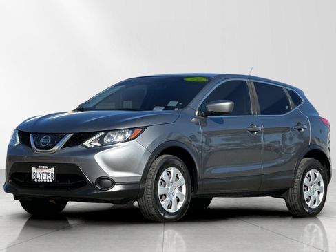 Used 2019 Nissan Rogue Sport S image 7