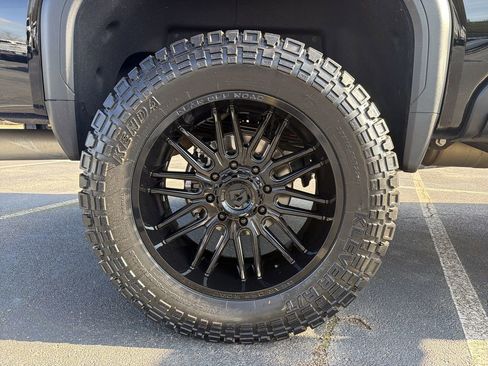 Used 2024 GMC Sierra 2500 Denali Ultimate image 16