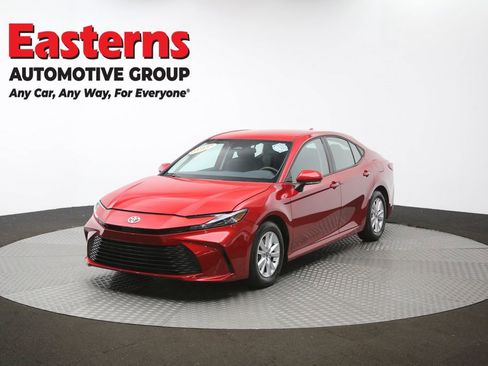 Used 2025 Toyota Camry LE FWD image 54