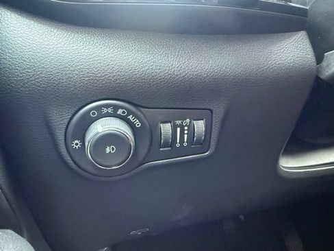 New 2026 Jeep Compass Latitude AWD/4WD image 37